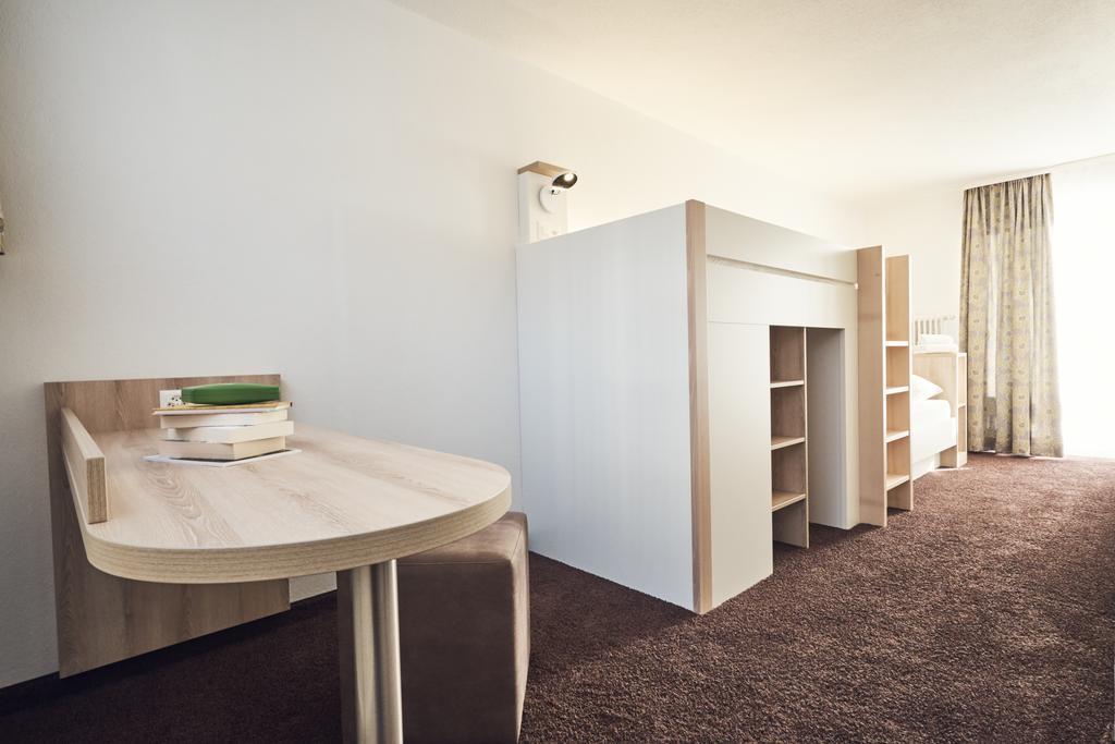 Private Holiday Homes By Solaria Davos Habitación foto